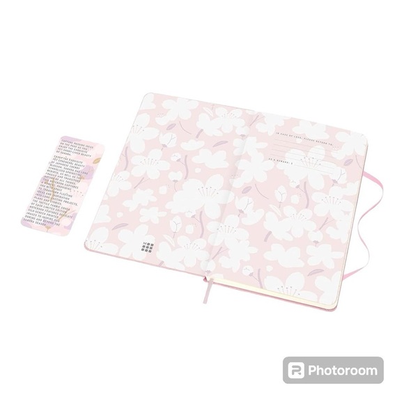 Moleskine Sakura Limited Edition Ruled Notebook - Picture 5 of 6